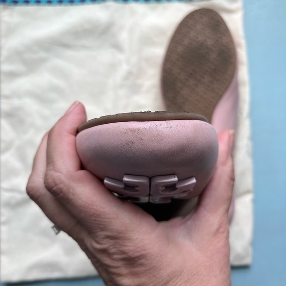 Authentic Tory Burch flats in cute soft pink - Picture 4 of 6